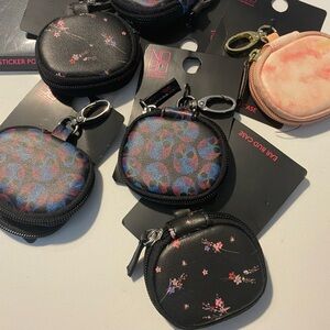 No Boundaries - 6 Earbud  Cases And 4 Phone Pocket Stickers